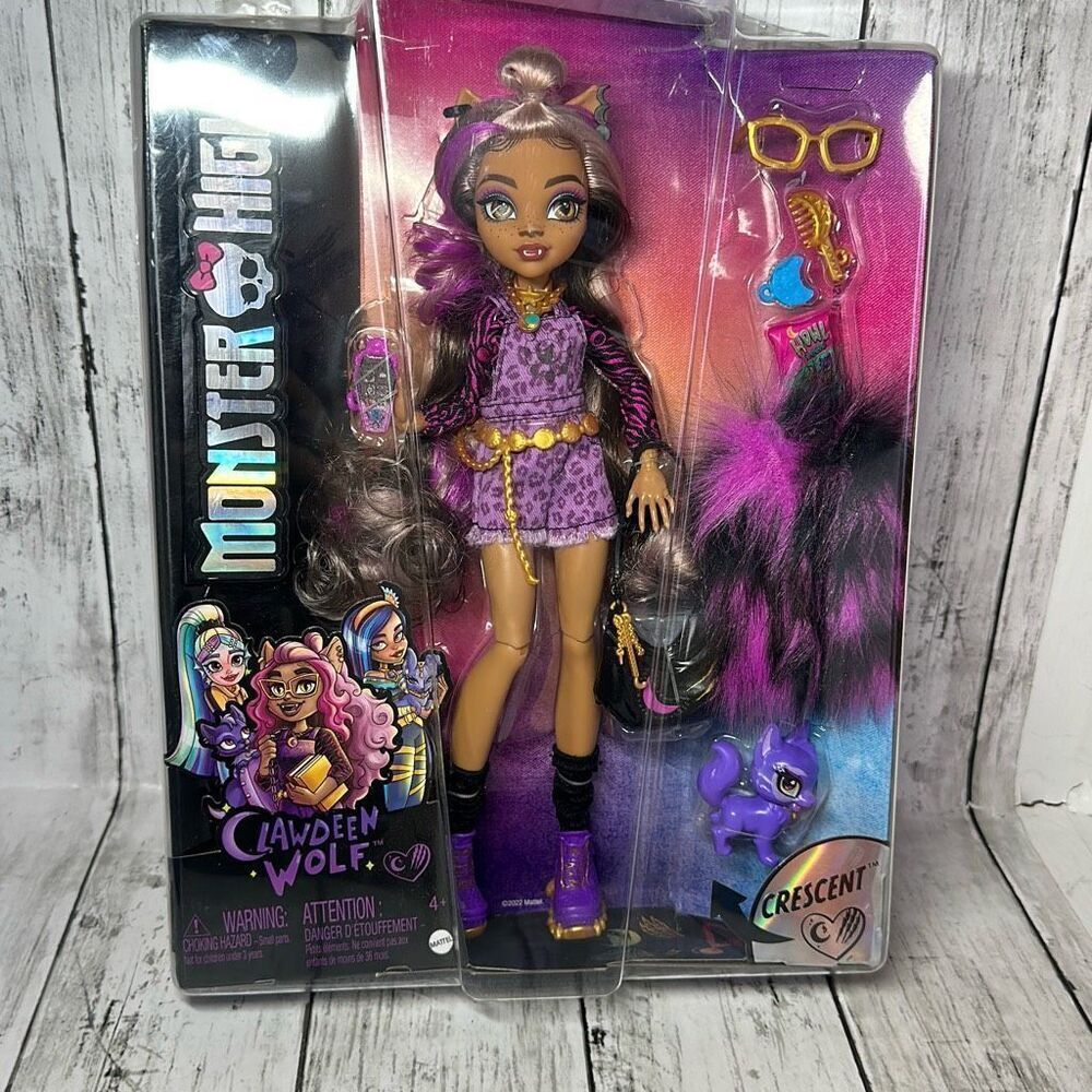 Monster High Clawdeen‎ Wolf Fashion Doll Purple Streaked Hair Pet Accessories